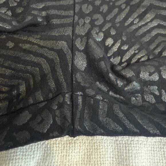 VS Pink medium animal patterned faux leather pull on legging P 2816 - Picture 8 of 12